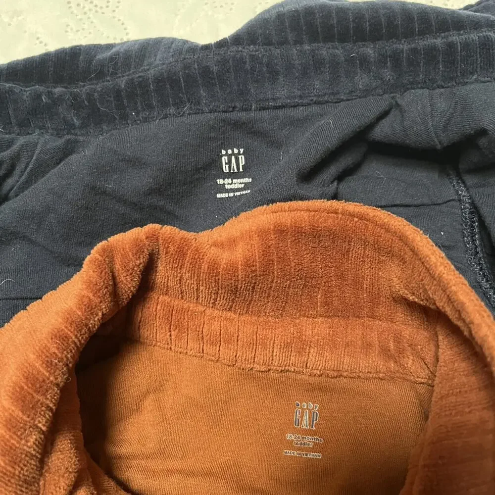 GAP velour button